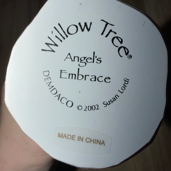 Willow Tree Angel's Embrace Figurine - Picture 2 of 2